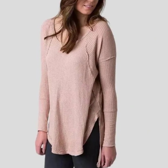 Free People Ventura High/Low Light Thermal Waffle Knit Long Sleeve Top Pink XS - Picture 2 of 4
